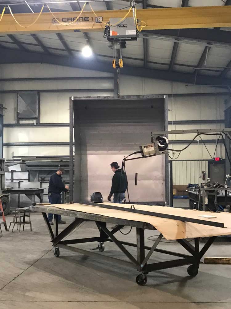 Heavy duty crane for steel fabrication